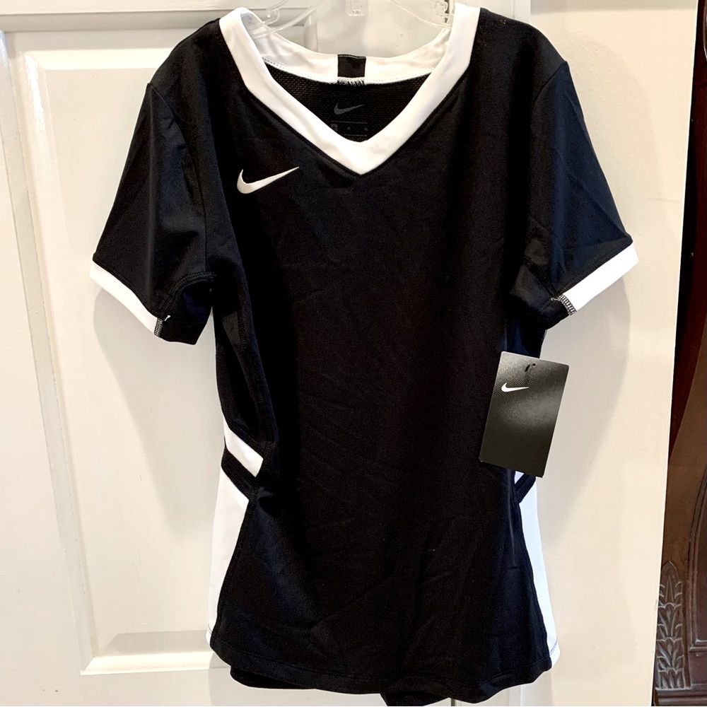Nike girls, V-neck volleyball short sleeve jersey top size medium.